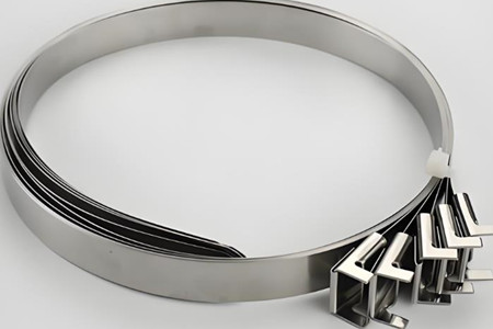 關于自鎖式不銹鋼扎帶在變電站領域的運用 　