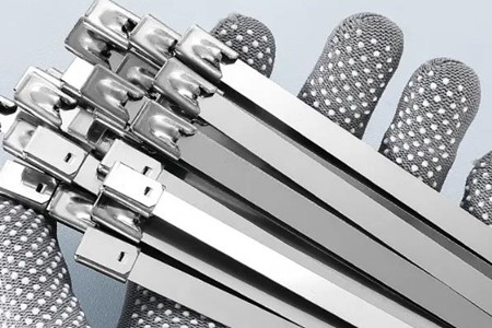 關于自鎖式不銹鋼扎帶在變電站領域的運用 　