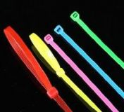 自鎖式尼龍扎帶的特點和用途